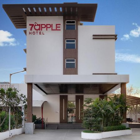 7 Apple Hotel, Vadodara Esterno foto
