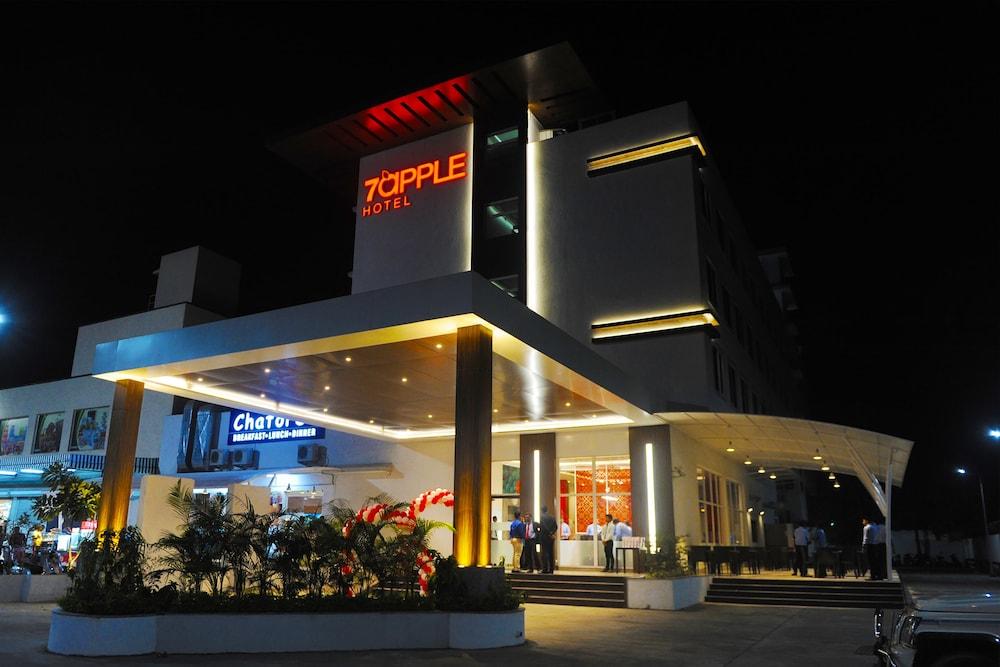 7 Apple Hotel, Vadodara Esterno foto